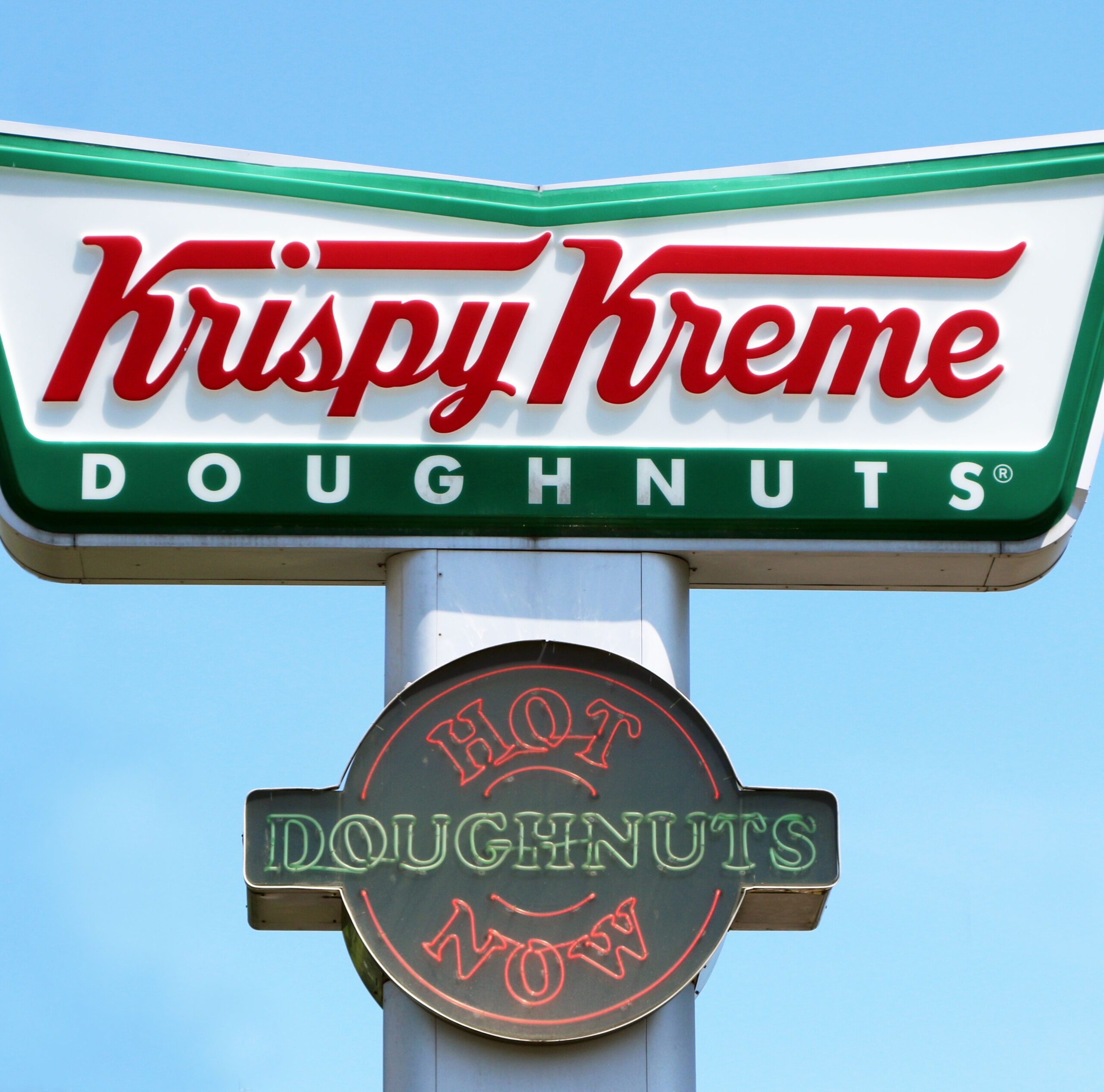 Krispy Kreme Promo Codes & Coupons St. Patrick's Dozen